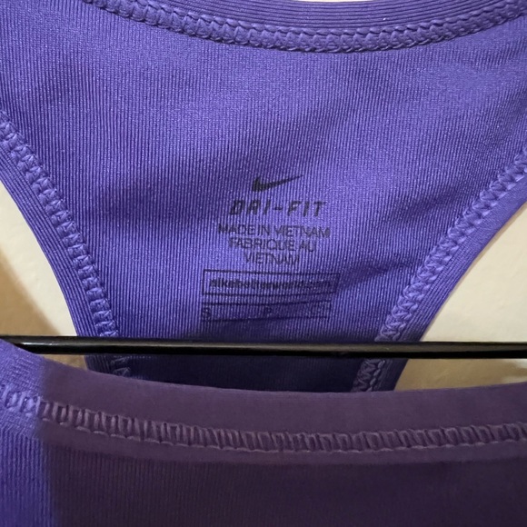 Purple Nike sports bra - Picture 3 of 3